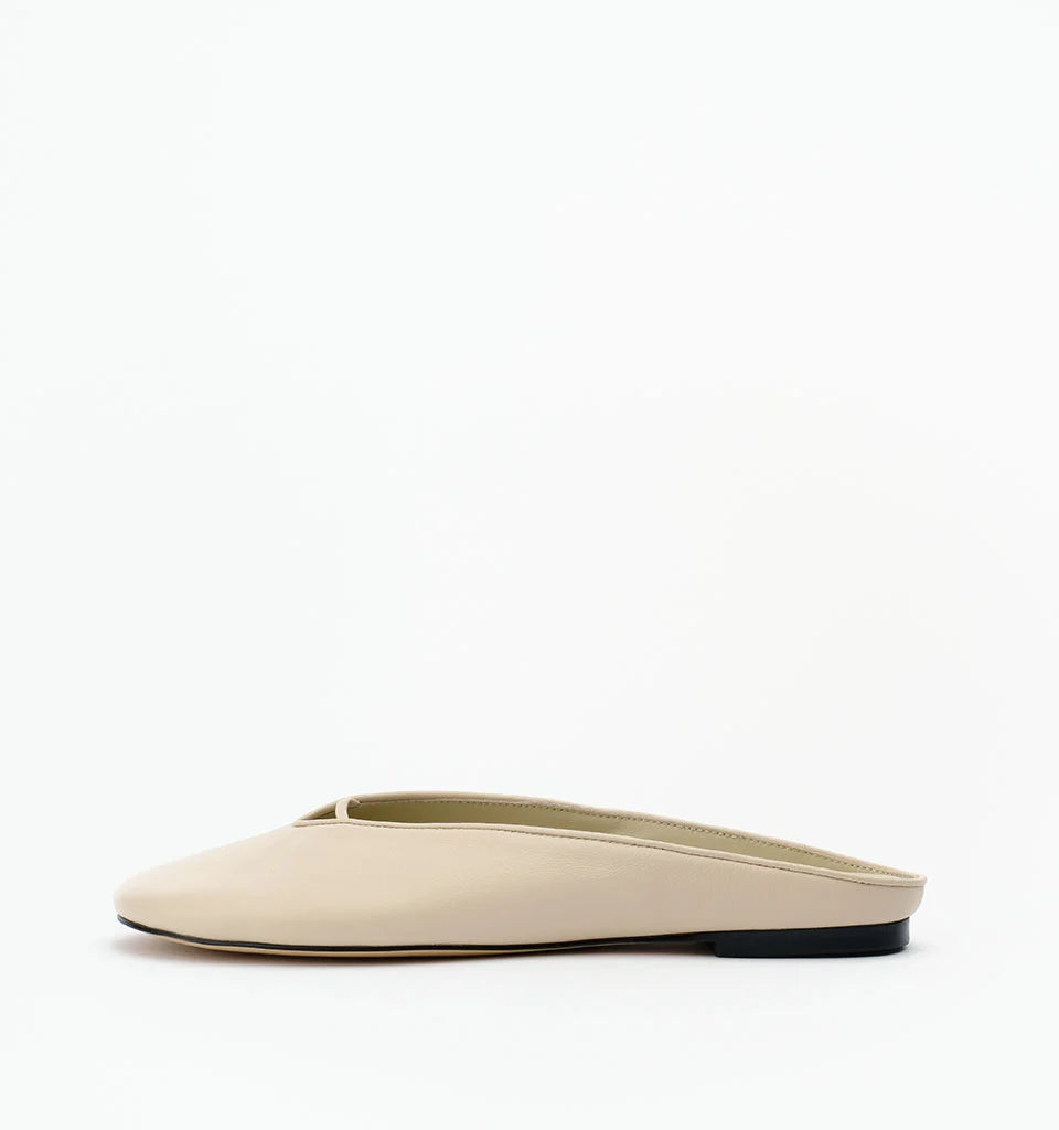 Alias Mae Sade Ballet Flat - Bone Tumble