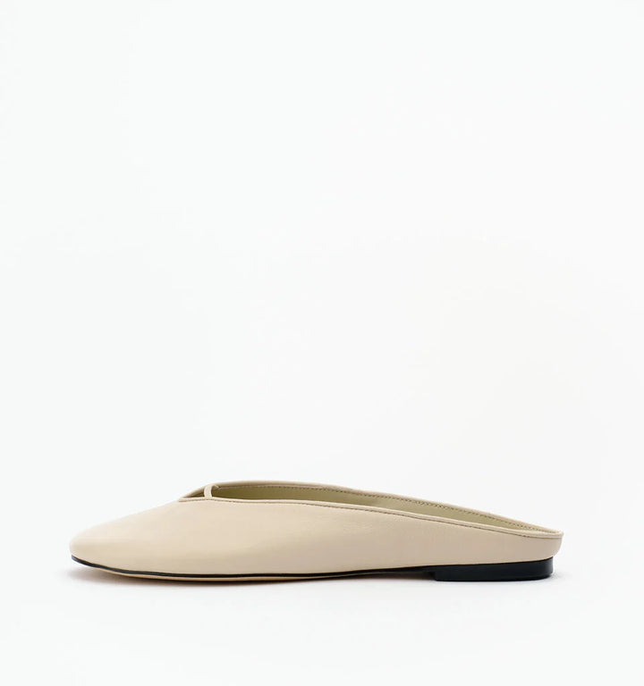 Alias Mae Sade Ballet Flat - Bone Tumble