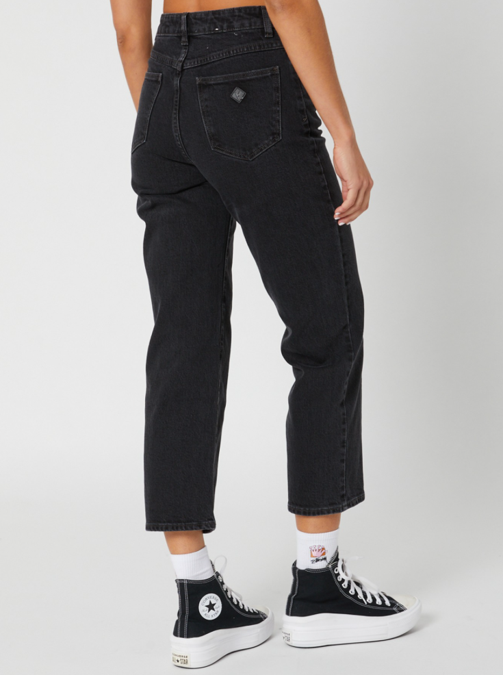 Abrand A Venice Straight Jean - Portia Washed Black