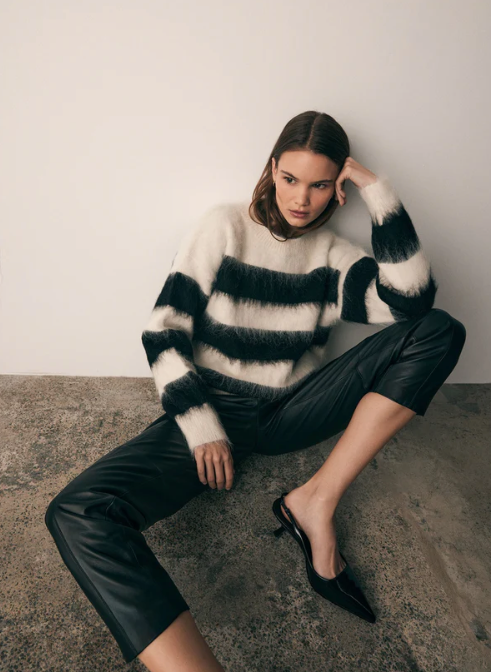 Esmaee Frost Sweater - Black/White