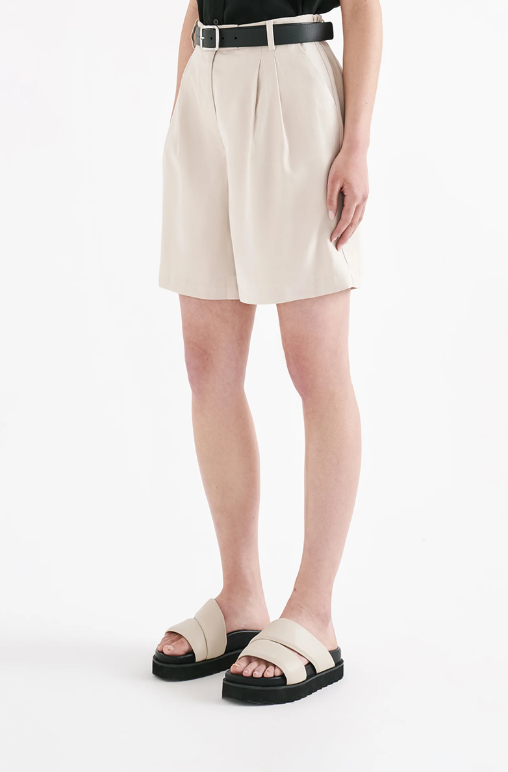 Nude Lucy Kit Tailored Short - Oyster