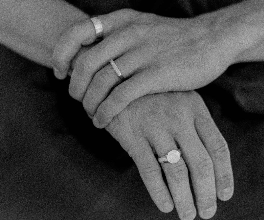 Sue The Boy Circle Signet Mens Ring-Sterling Silver