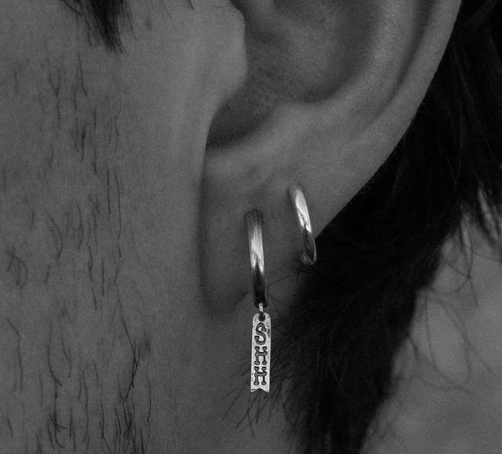 Sue The Boy Shh Huggie Single 925 Silver