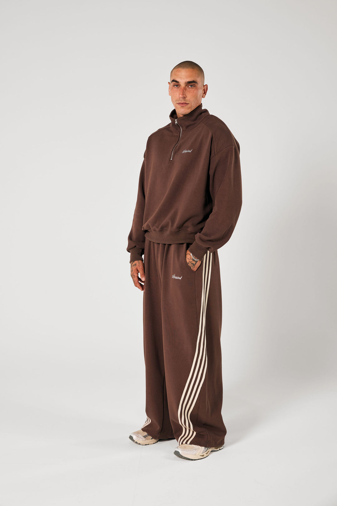 SŚAINT Zip Jumper - Brown