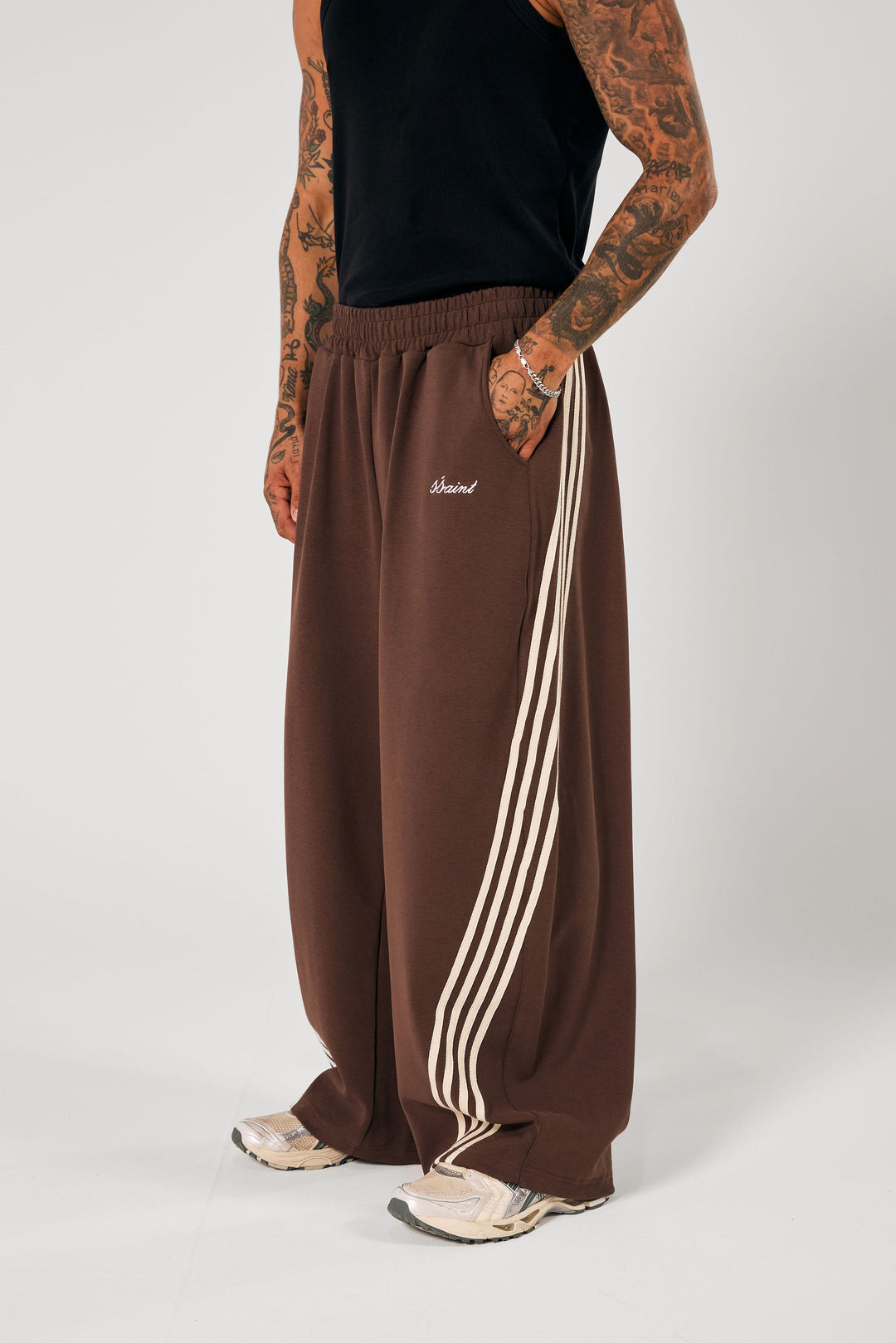 SŚAINT Barrel Pants - Brown