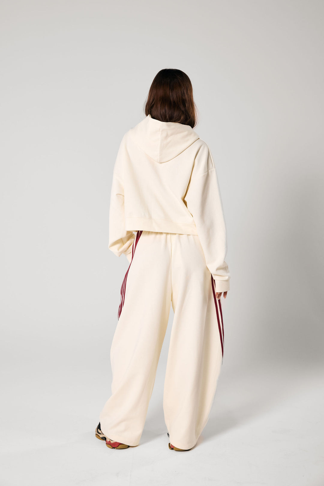 SŚAINT Cropped Hoodie - Butter