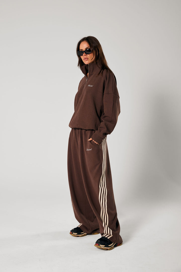 SŚAINT Barrel Pants - Brown