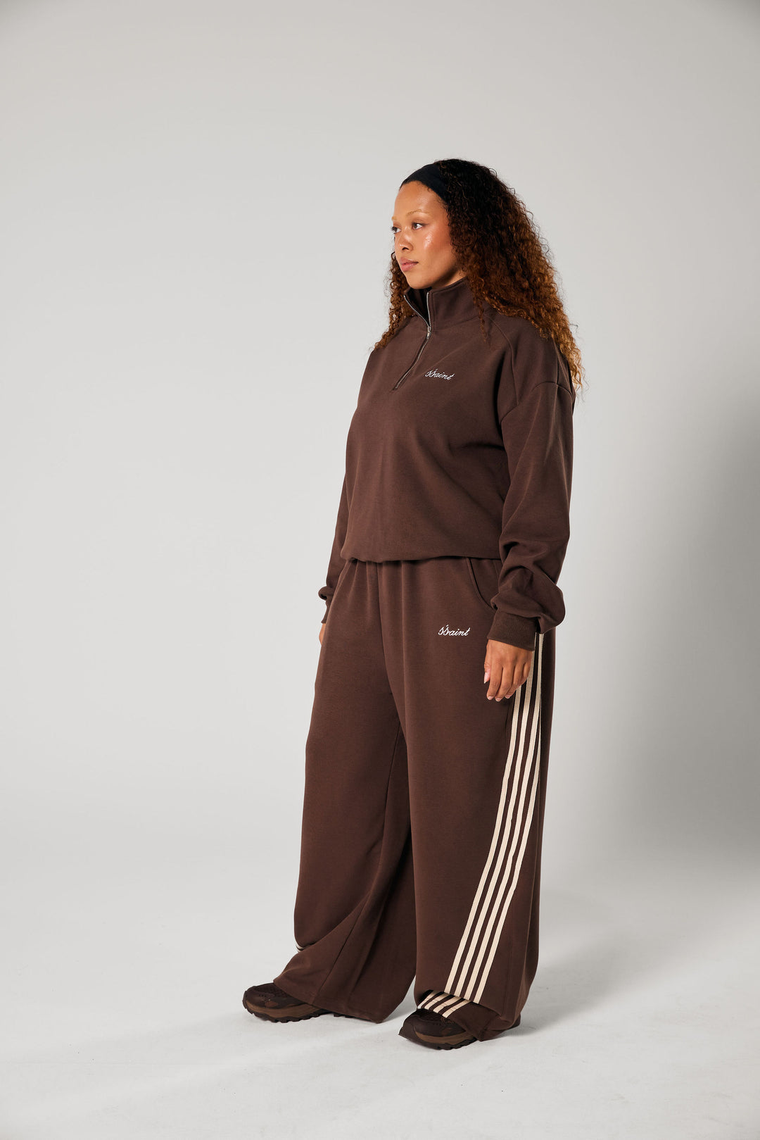 SŚAINT Zip Jumper - Brown
