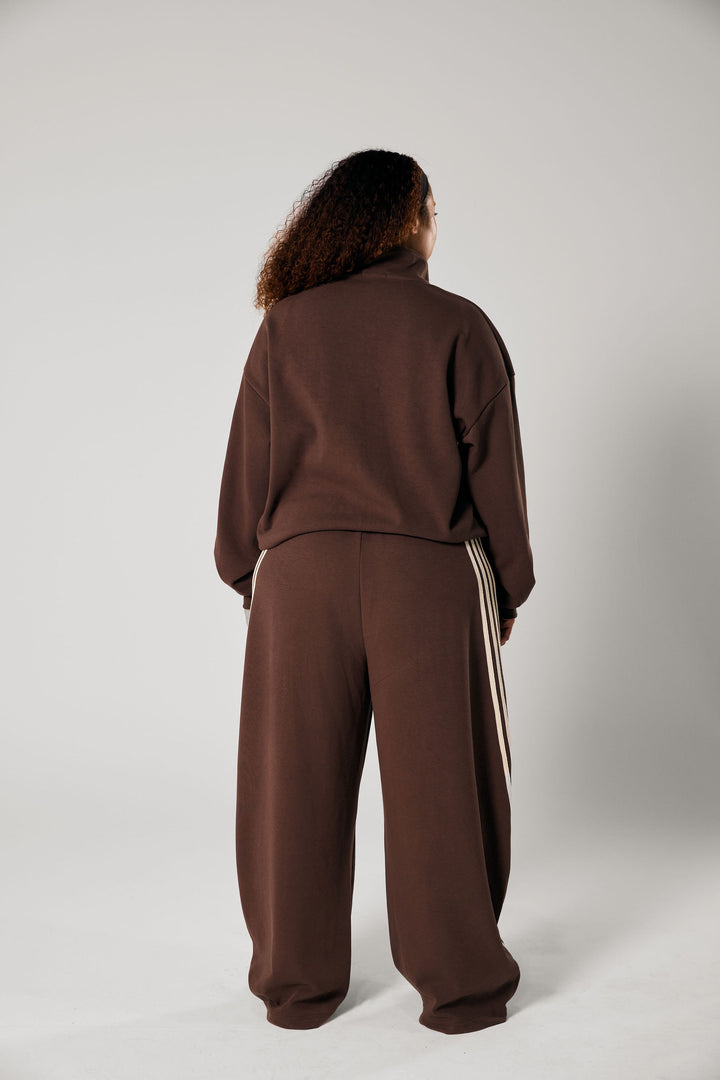 SŚAINT Zip Jumper - Brown