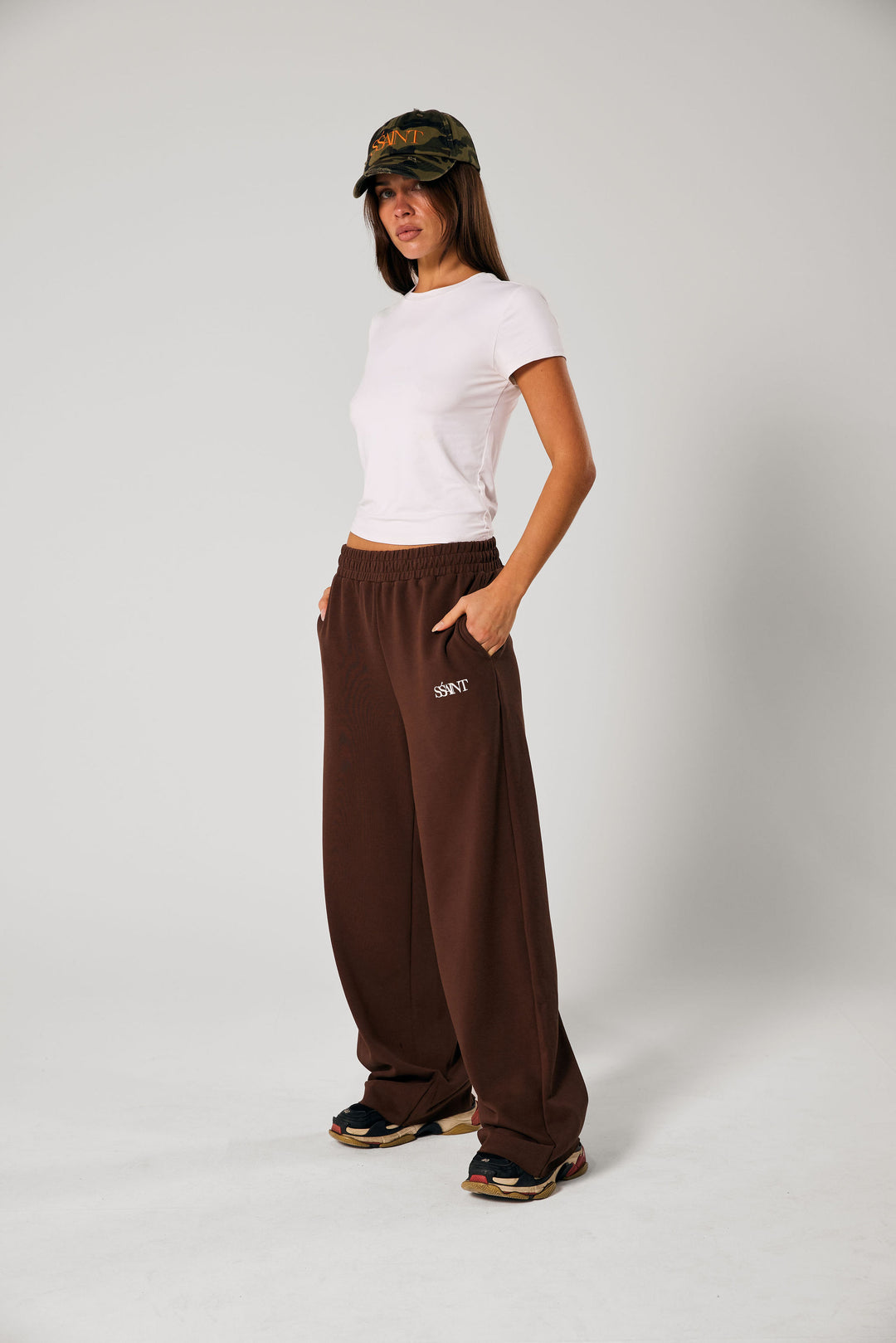 SŚAINT Lounge Pants - Brown With Butter Logo