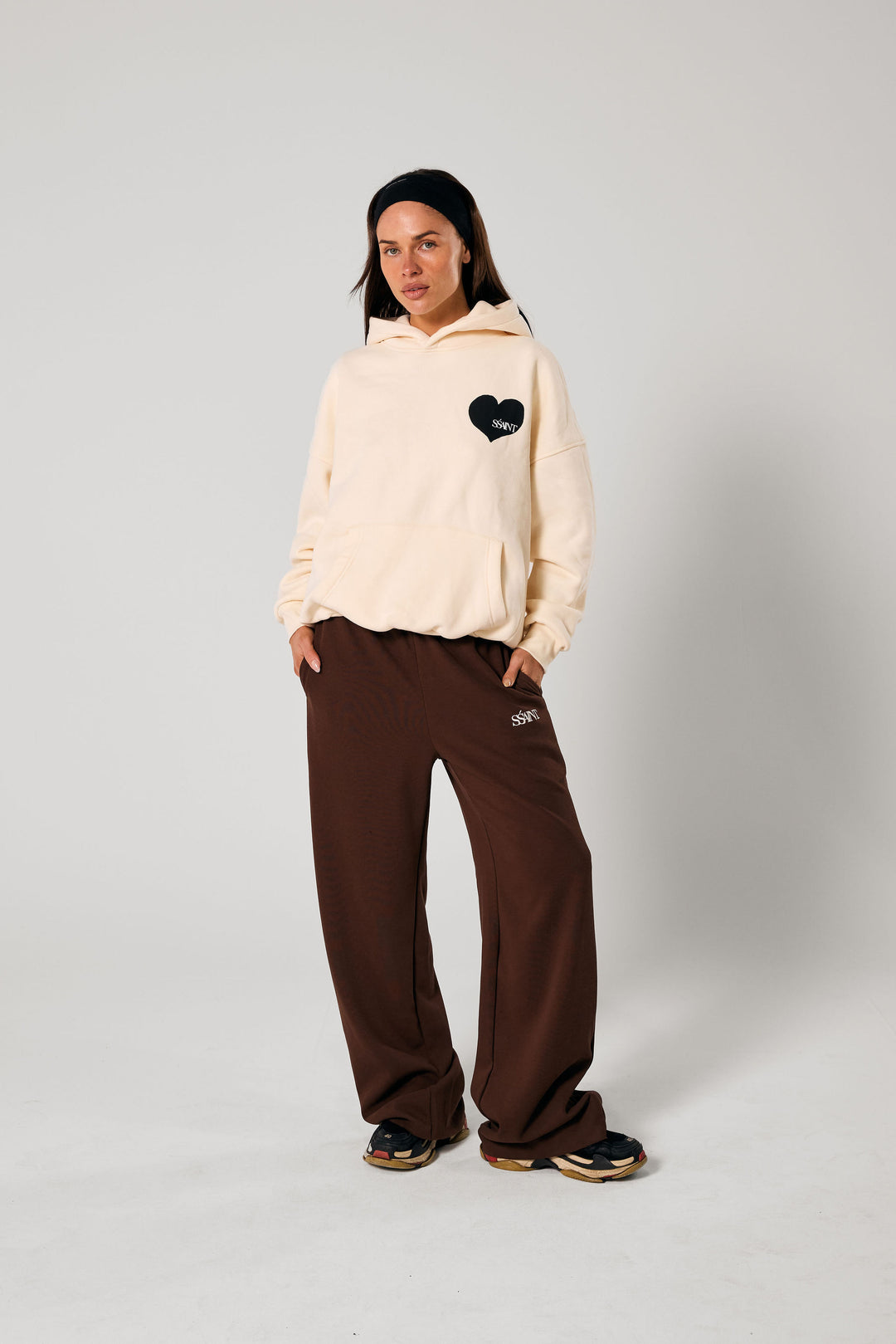 SŚAINT Heart Hoodie - Butter & Black