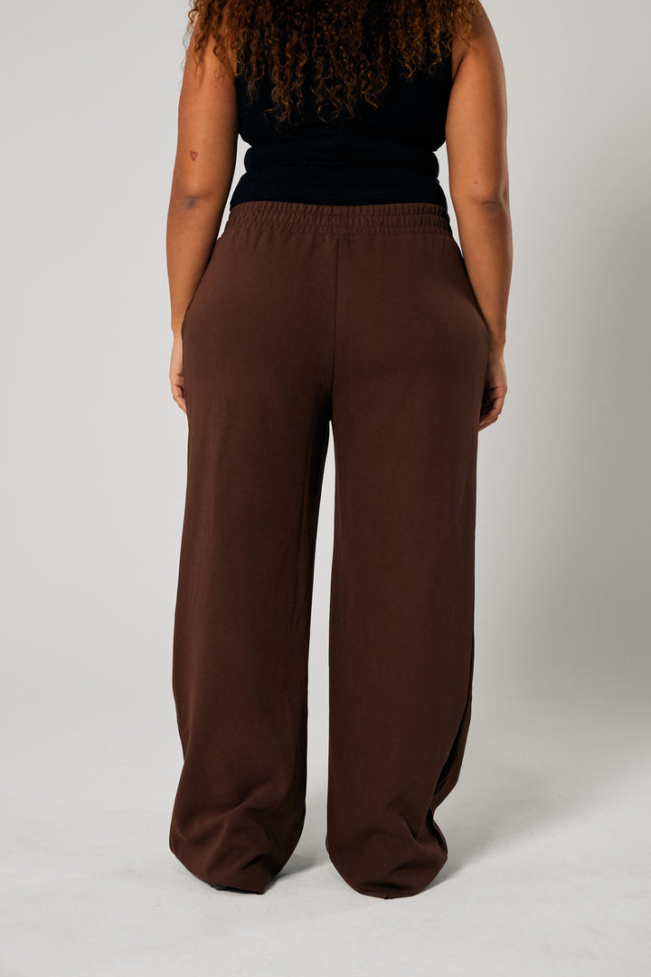 SŚAINT Lounge Pants - Brown With Butter Logo