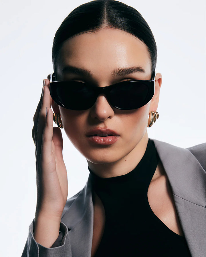 Banbé The Ariana Sunglasses - Black/Black