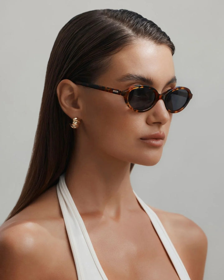 Banbe The Murray Sunglasses - Amber Tort Smoke