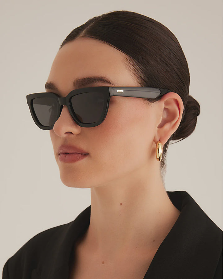 Banbé The Scarlette Sunglasses - Black/Black
