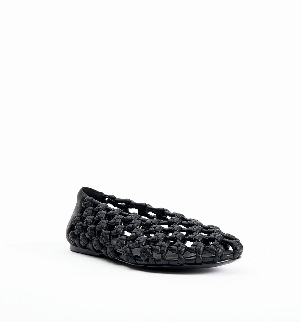 Alias Mae Wright Flat- Black