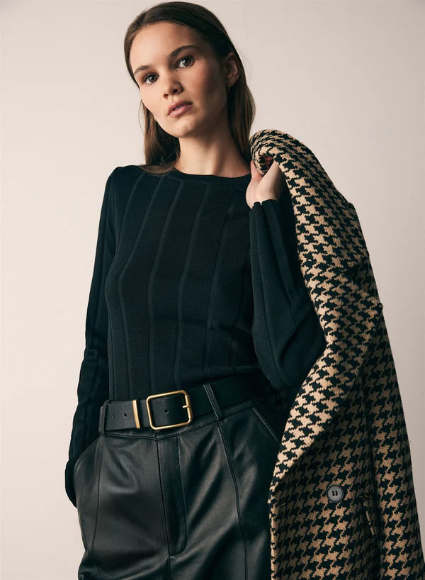 Esmaee Avenue Crew Neck Sweater - Black