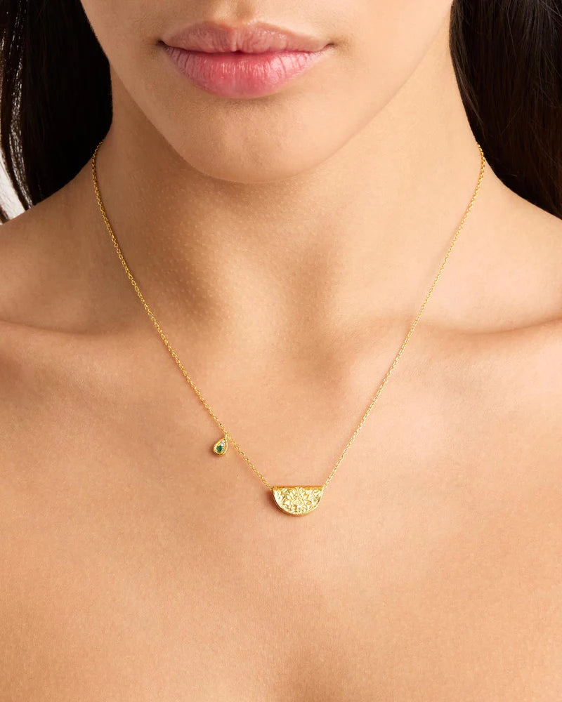 By Charlotte 18k Gold Vermeil Lotus Birthstone Necklace - May/Emerald