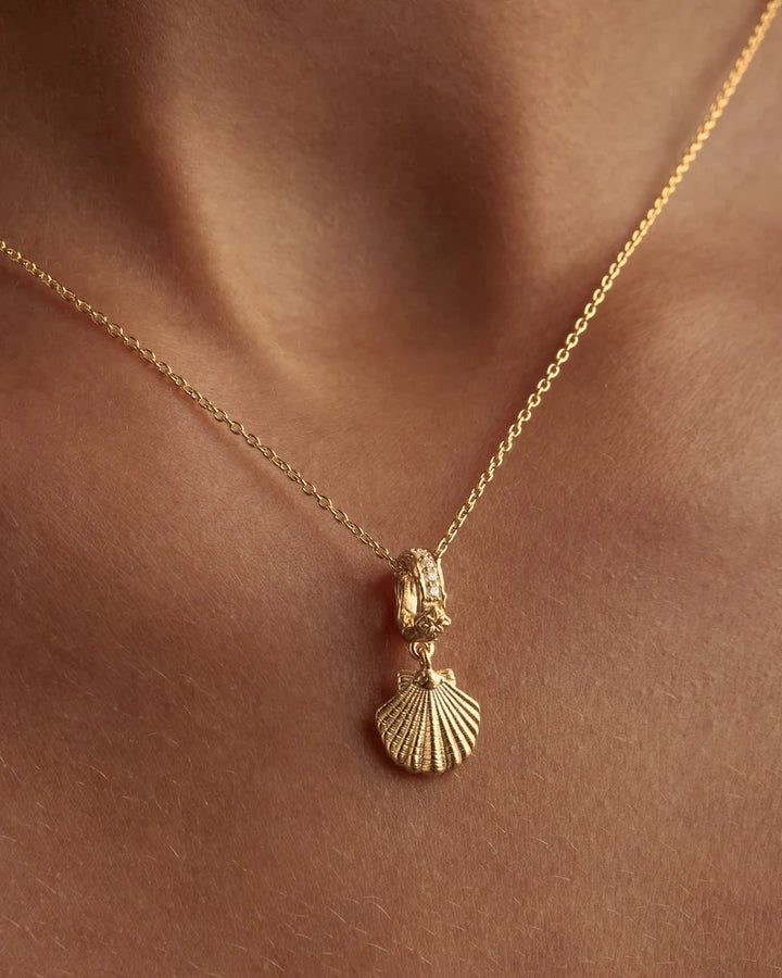 By Charlotte Gold By The Shore Shell Pendant - 18k Gold Vermeil