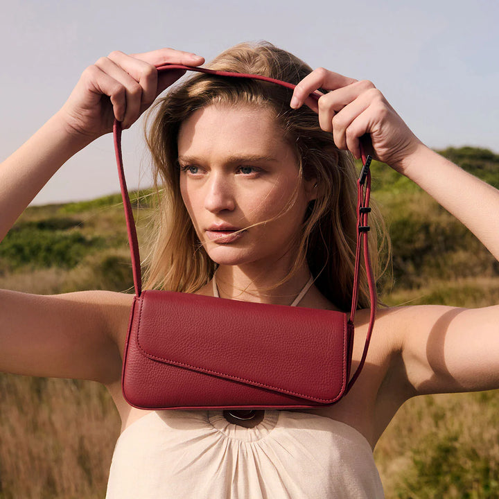 Status Anxiety Overnight Obsession Bag - Rogue