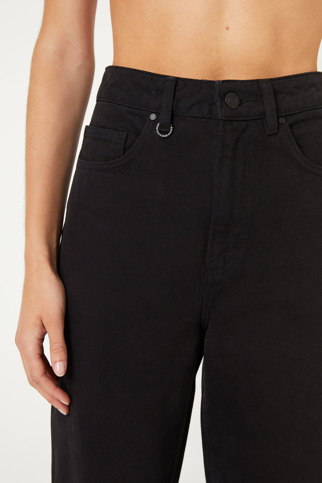 Sade Baggy Crop - Jet Black