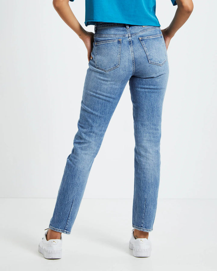 Lexi Straight - Melancholy