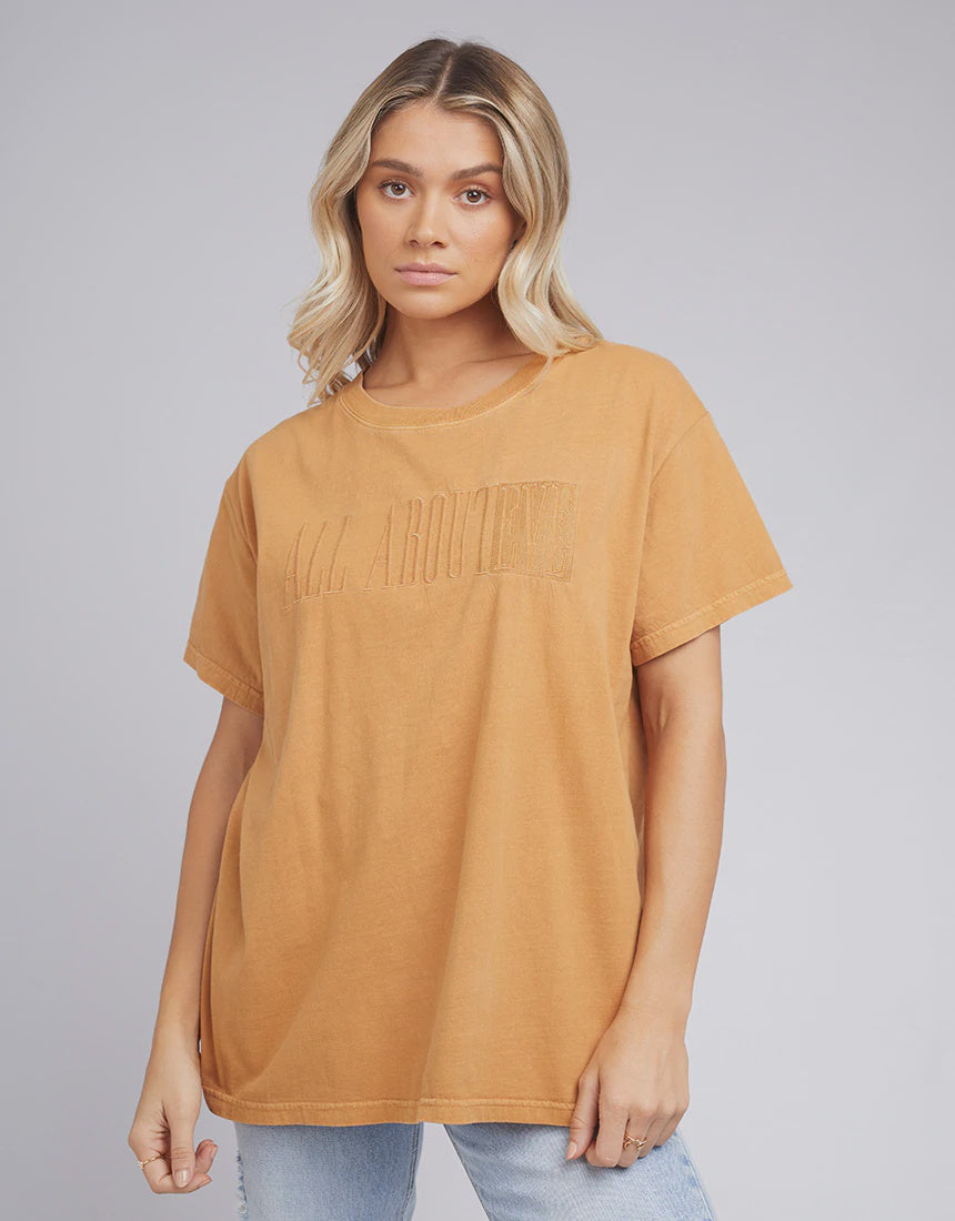 Heritage Tee - Tan – Birdie Blue