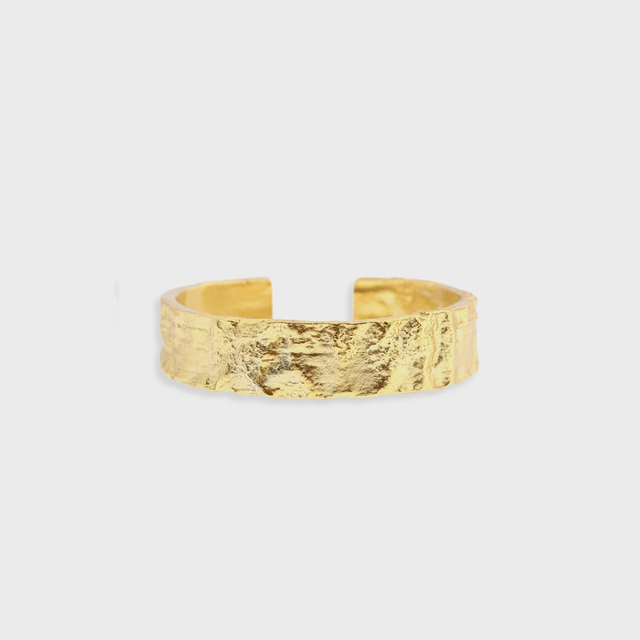 Eros Gold Textured Ring- Medium