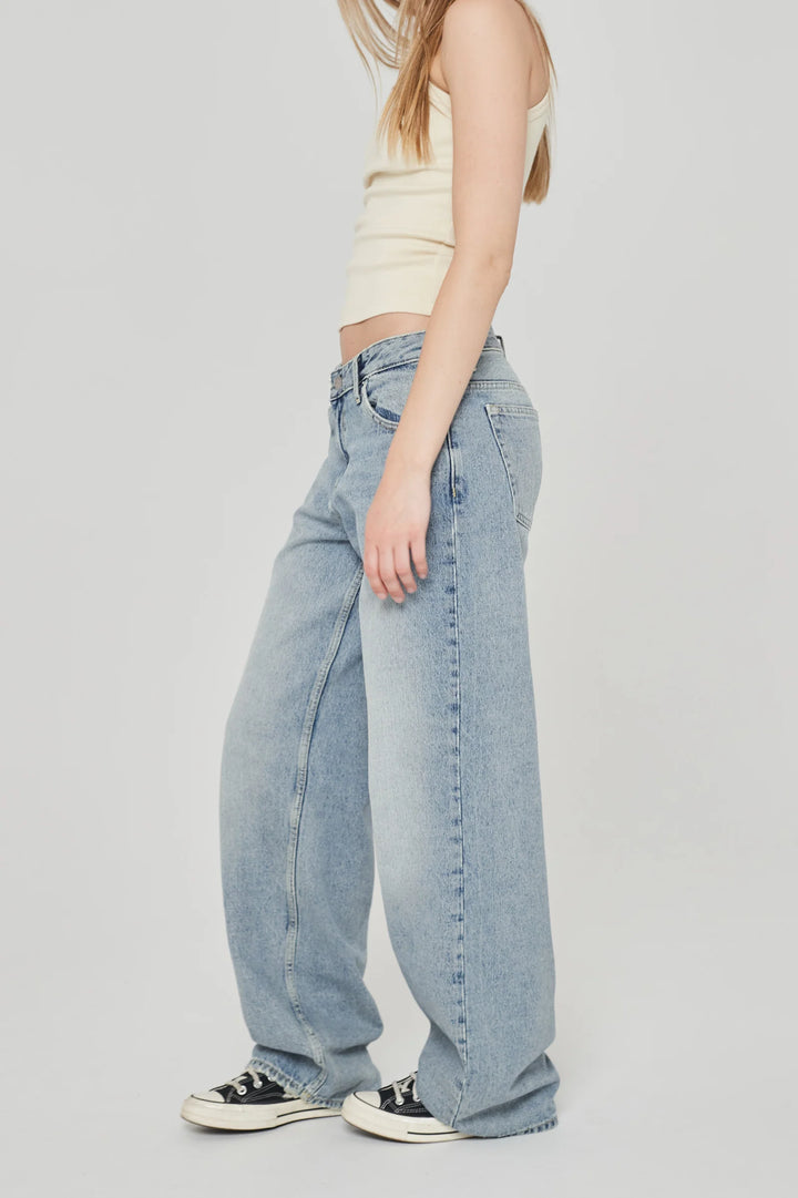 Dr Denim Hill Low Rise Jean - Drift Light Blue