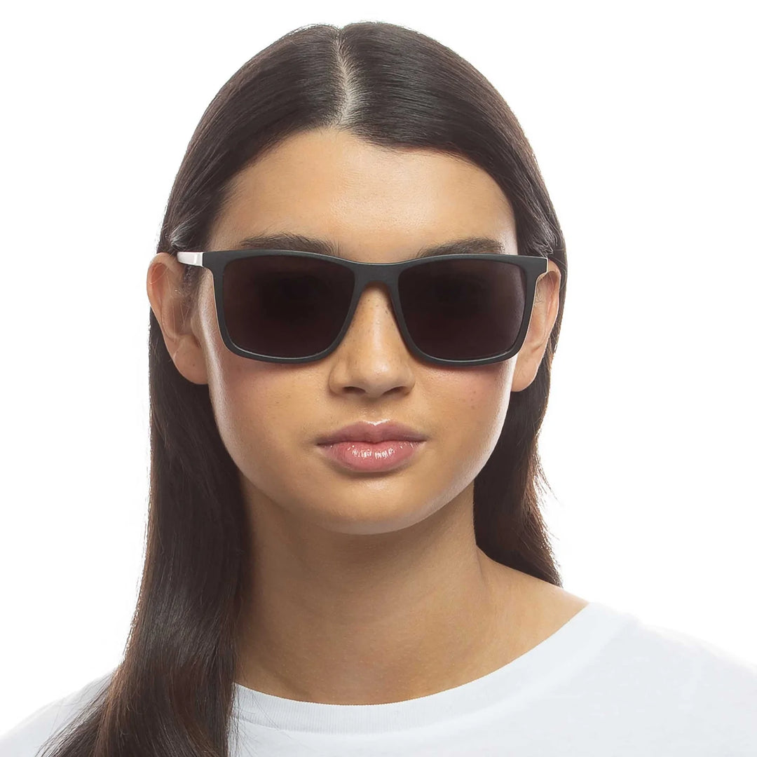 Straw & Order - Black Straw