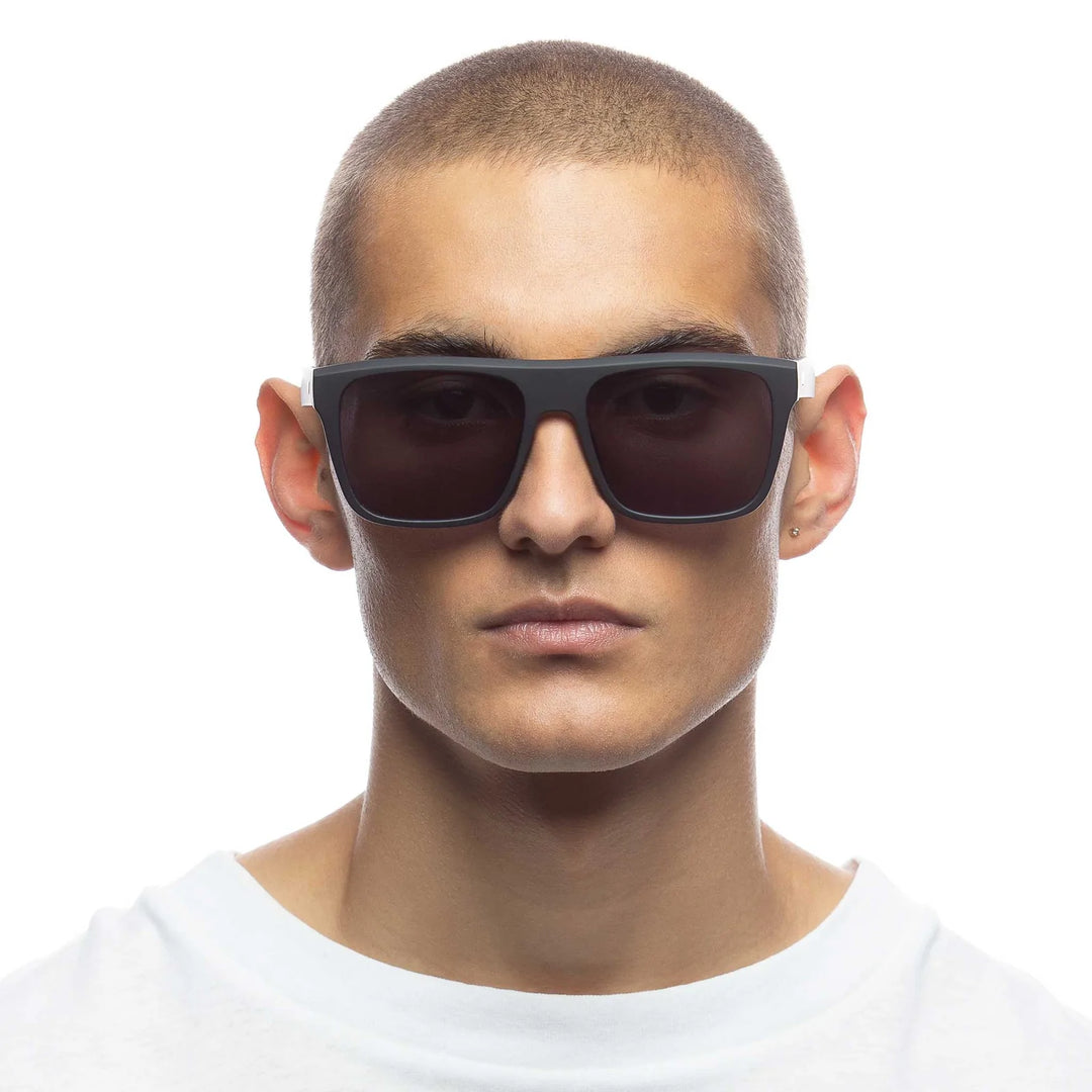 Aristoplastic - Matte Black