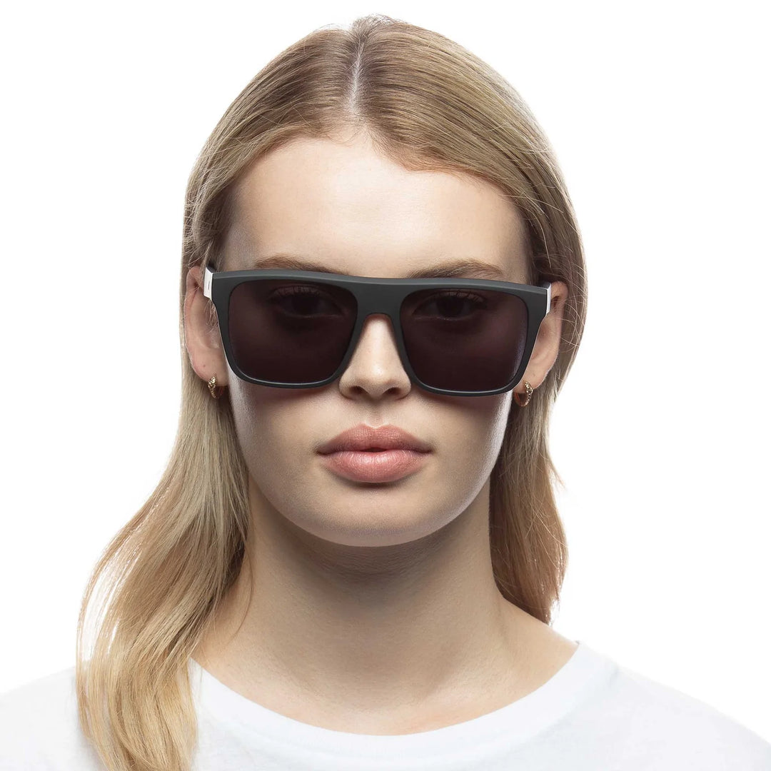 Aristoplastic - Matte Black