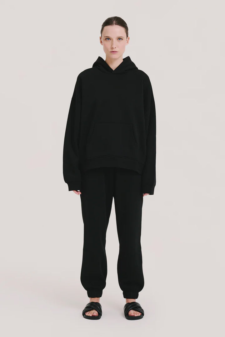 Carter Curated Trackpant - Black