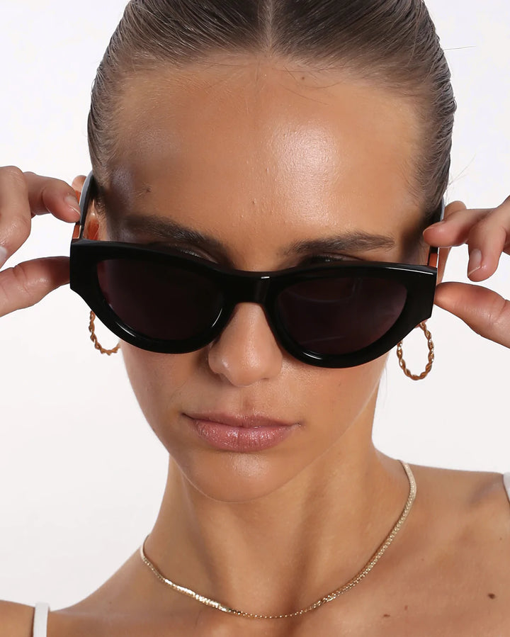 The Carla - Black Jet