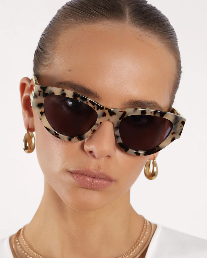 The Carla - Blonde Tort Jet