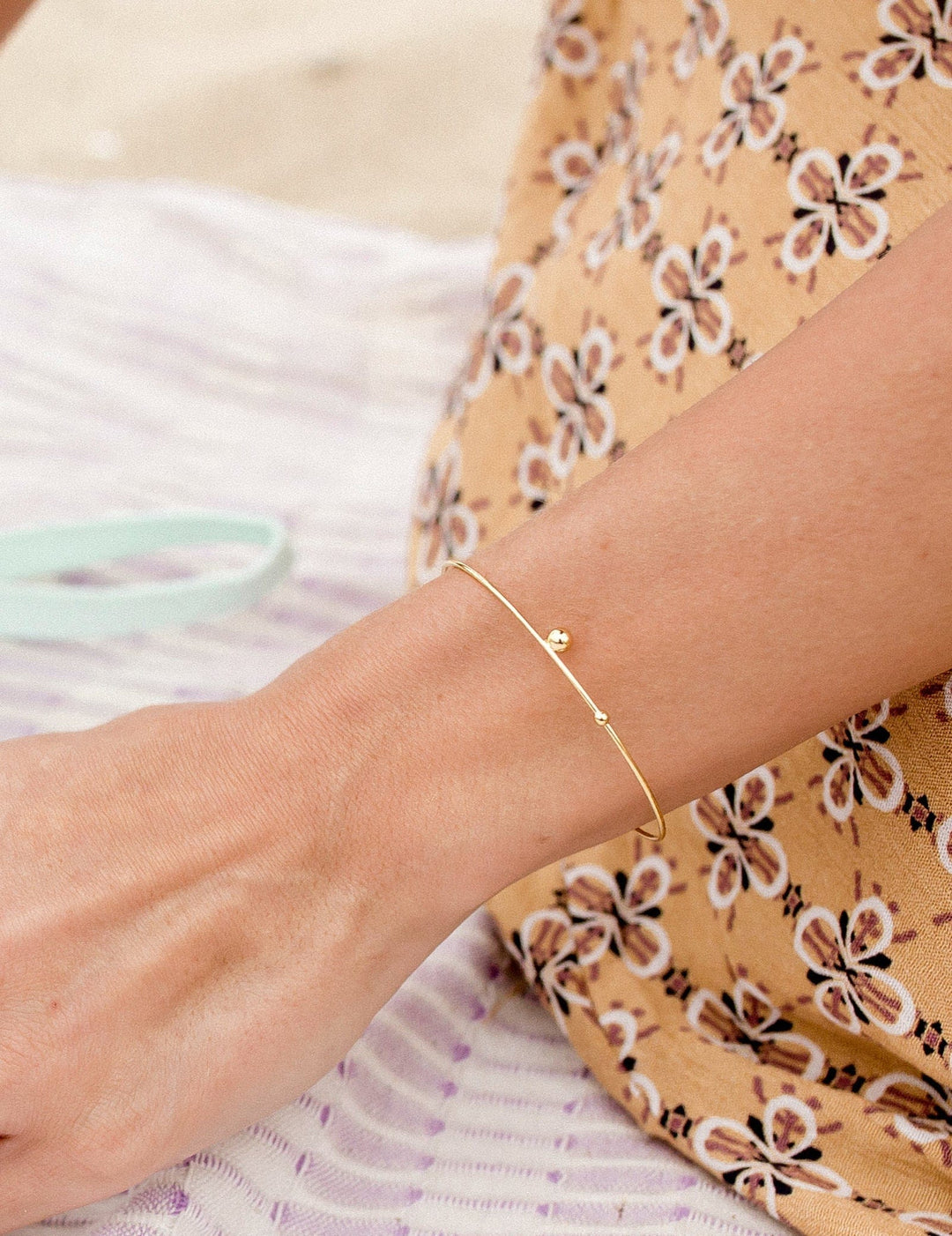 Aglow Bangle- Yellow Gold