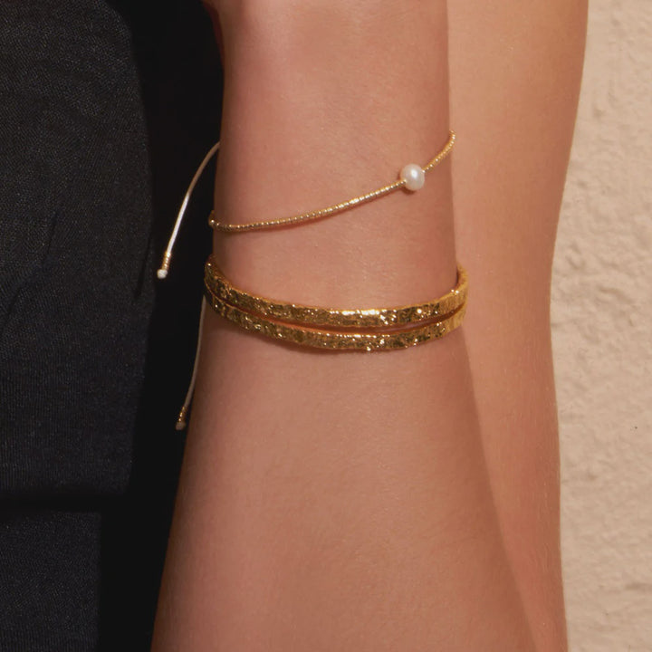 River Gold and Pearl Bracelet